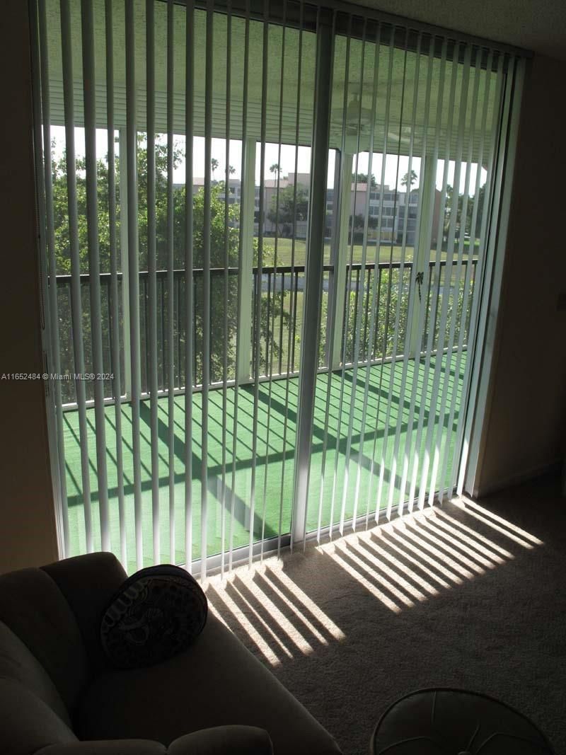 7320 Lake Cir Dr, Unit 404, Margate, FL 33063 Photo