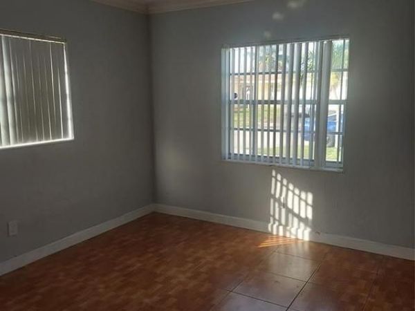 Lauderdale Lakes, FL 33311