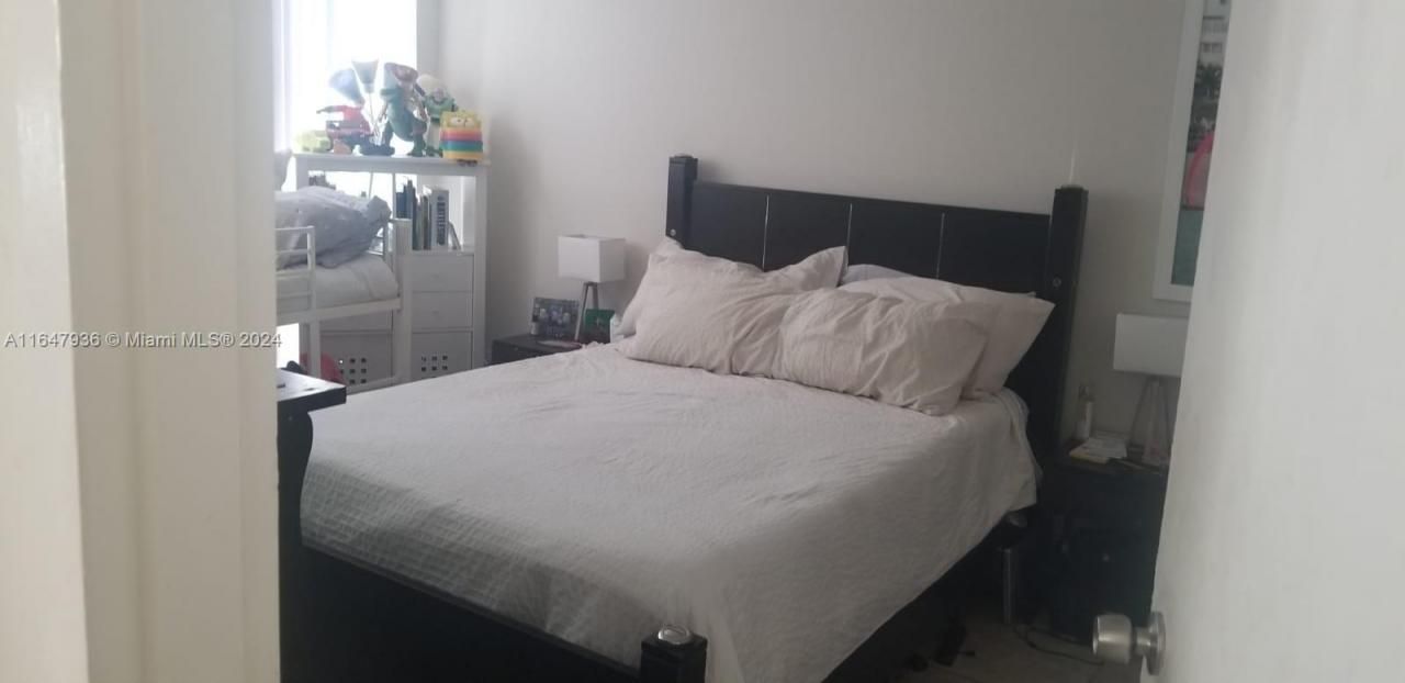 17021 N Bay Rd, Unit 127, Sunny Isles Beach, FL 33160 Photo