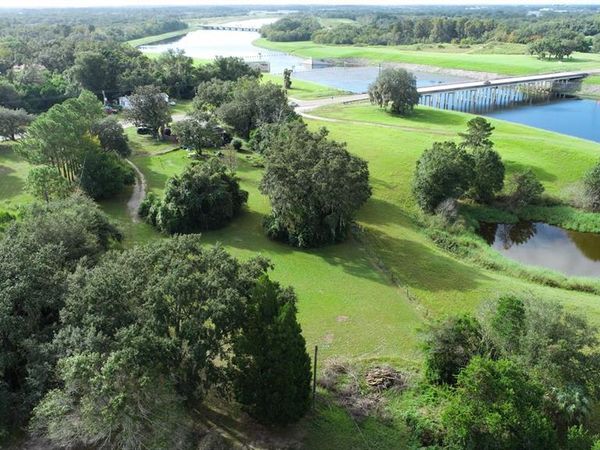 9358 HARNEY ROAD, THONOTOSASSA, FL 33592