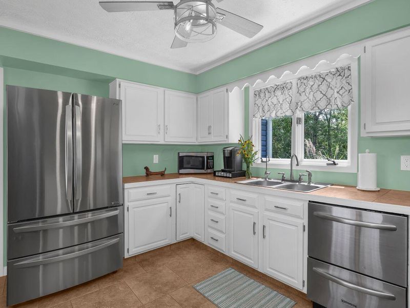 1060 S Watkins Road, Alexandria, OH 43001 Photo 8