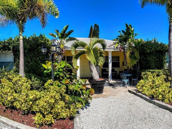 42 SOMERSET STREET, CLEARWATER BEACH, FL 33767