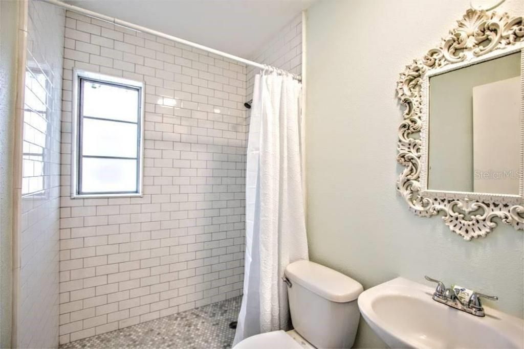 42 Somerset Street, Clearwater Beach, FL 33767 Photo