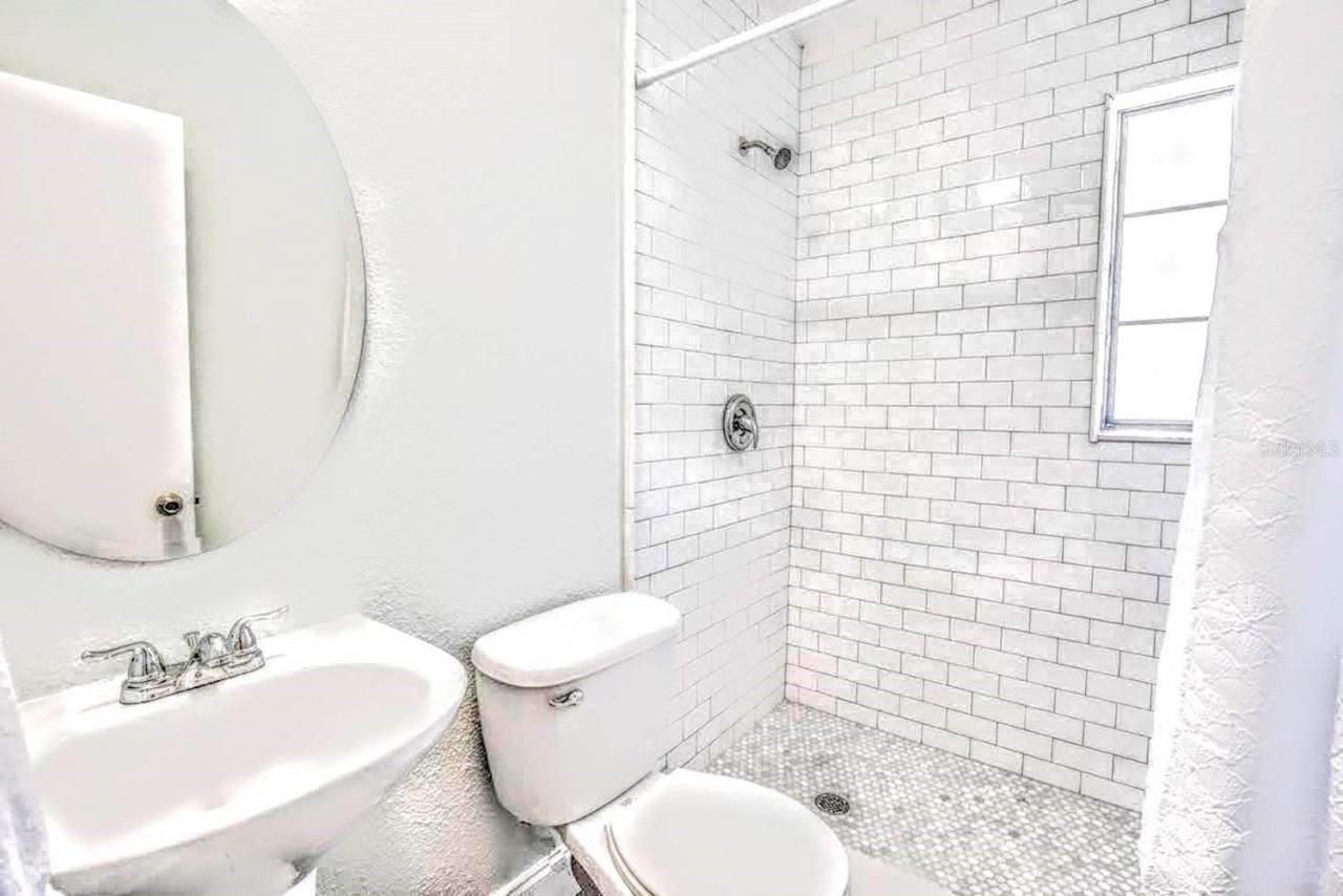 42 Somerset Street, Clearwater Beach, FL 33767 Photo