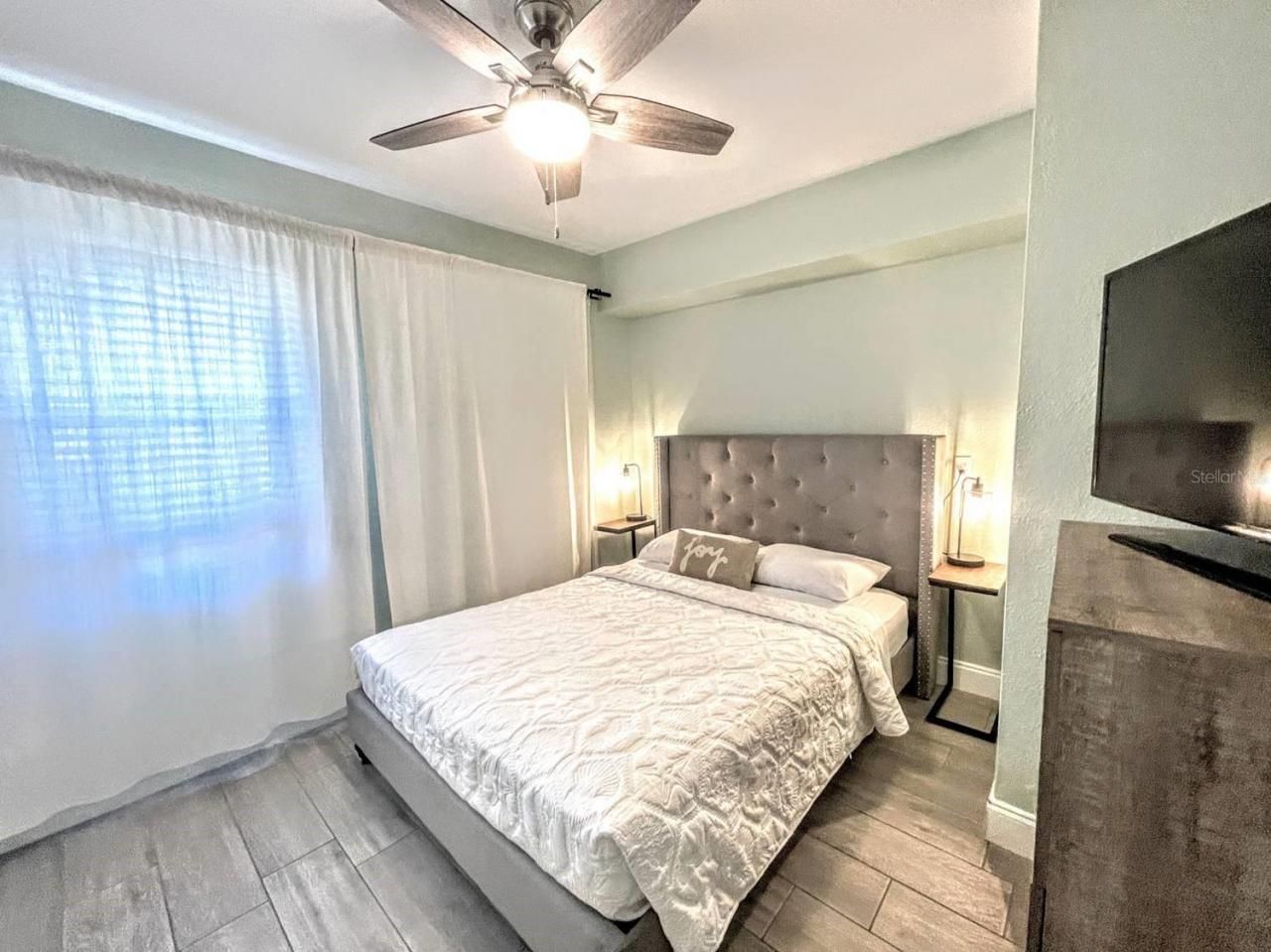 42 Somerset Street, Clearwater Beach, FL 33767 Photo