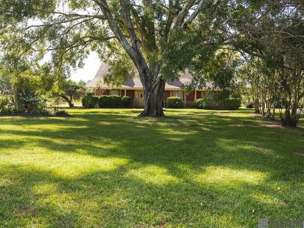 21321 Samuels Rd, Zachary, LA 70791