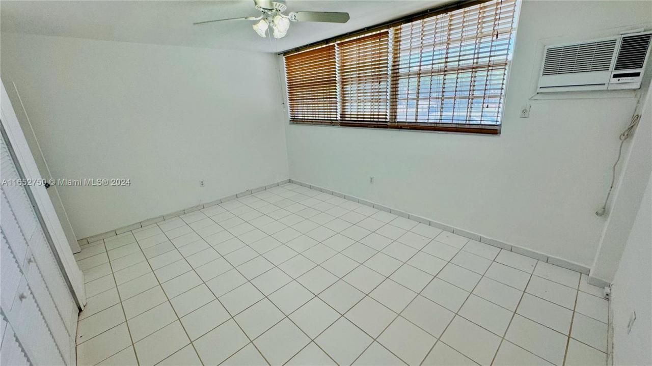 8000 Tatum Waterway Dr, Unit 1, Miami Beach, FL 33141 Photo