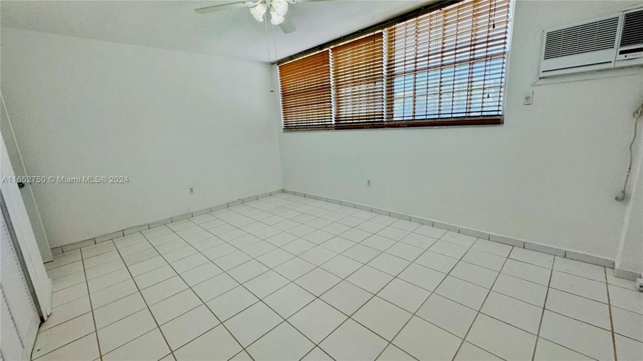 8000 Tatum Waterway Dr, Unit 1, Miami Beach, FL 33141 Photo