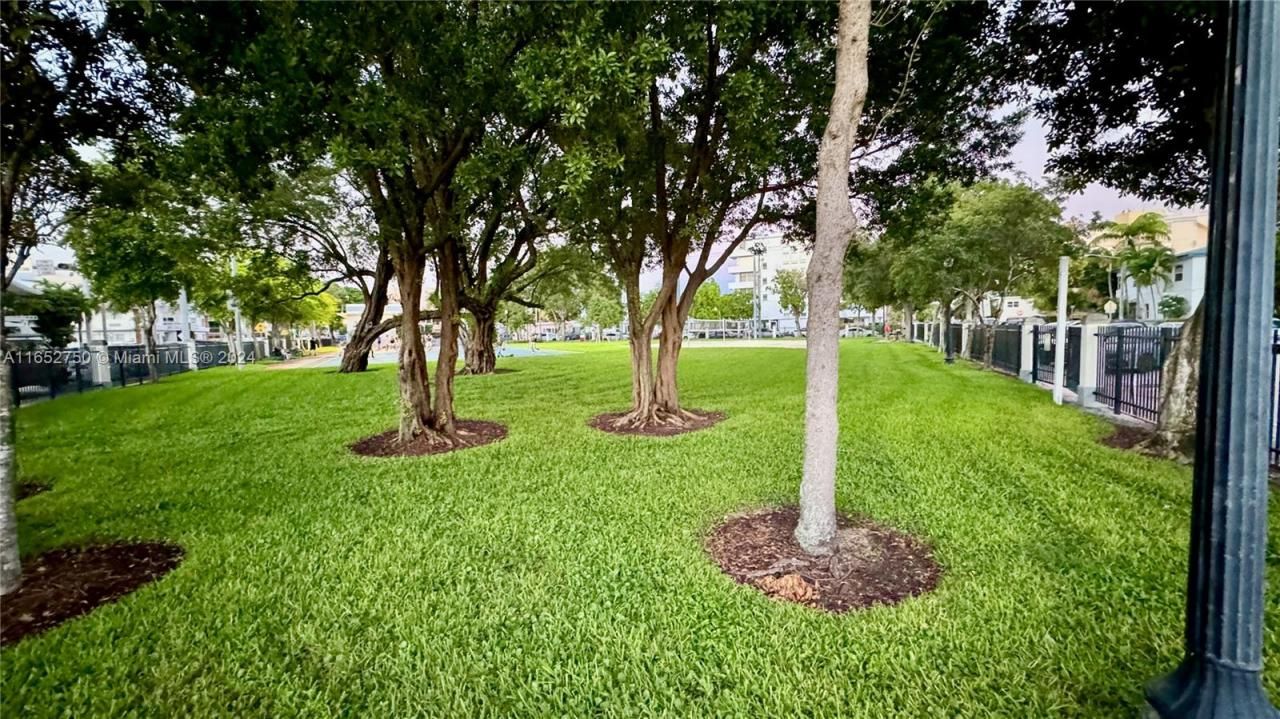 8000 Tatum Waterway Dr, Unit 1, Miami Beach, FL 33141 Photo