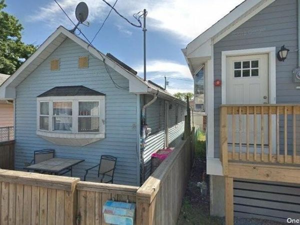 46 Seafoam St, Staten Island, NY 10306