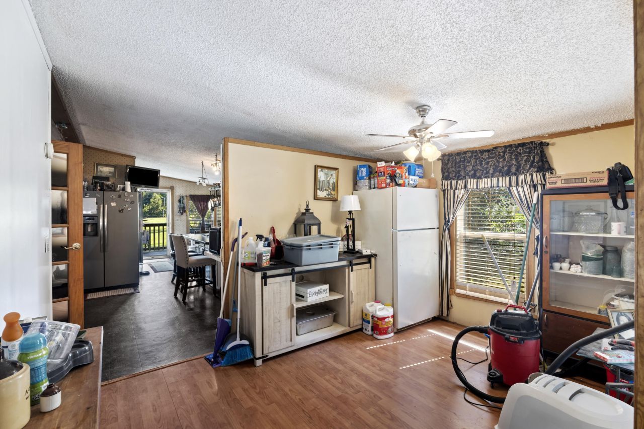 250 Stoller Road Photo 14