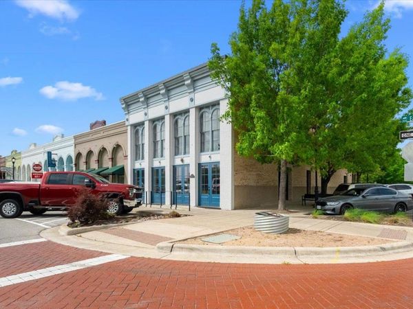 117 East ST, Hutto, TX 78634