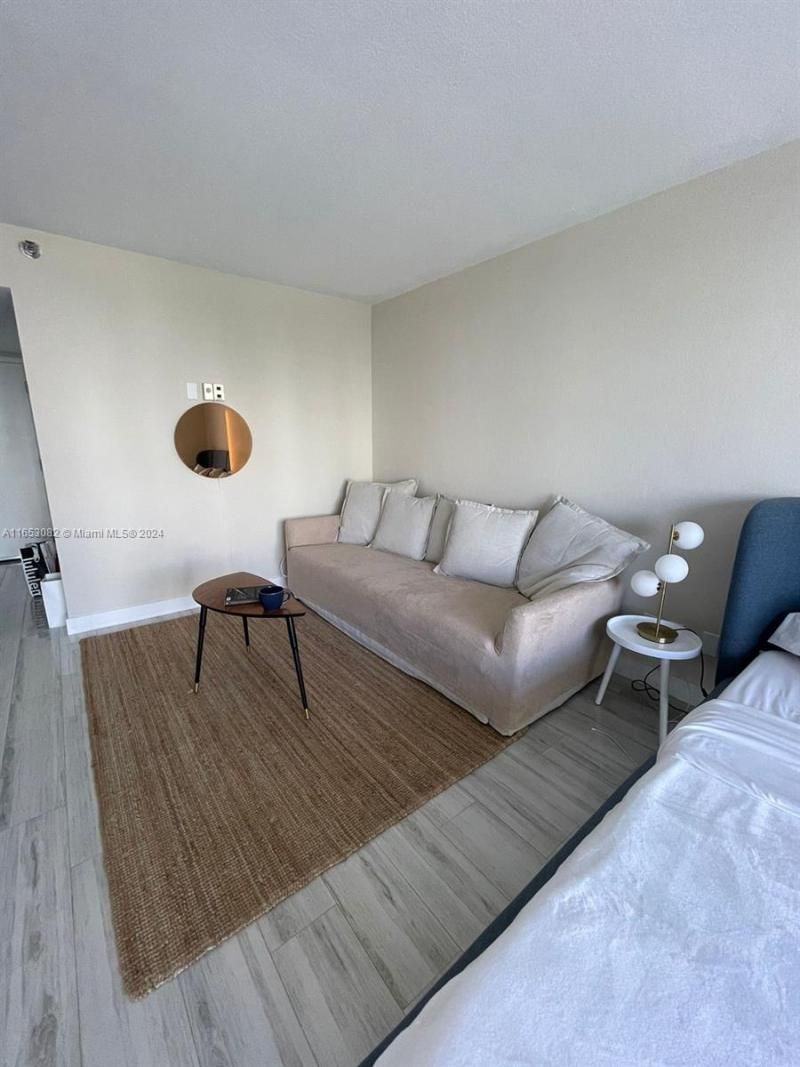 19201 Collins Avenue, Unit 332, Sunny Isles Beach, FL 33160 Photo