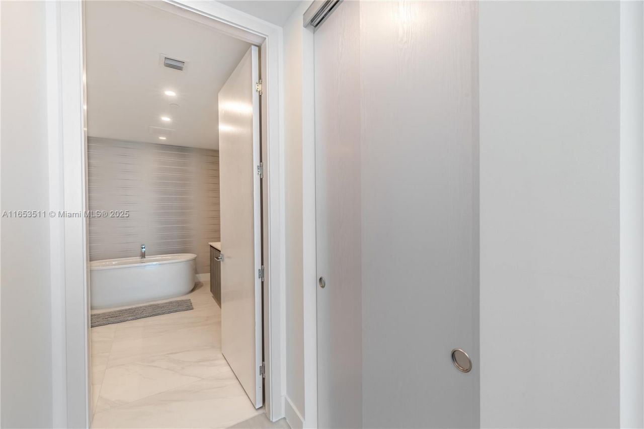 17550 Collins Ave, Unit 1203, Sunny Isles Beach, FL 33160 Photo
