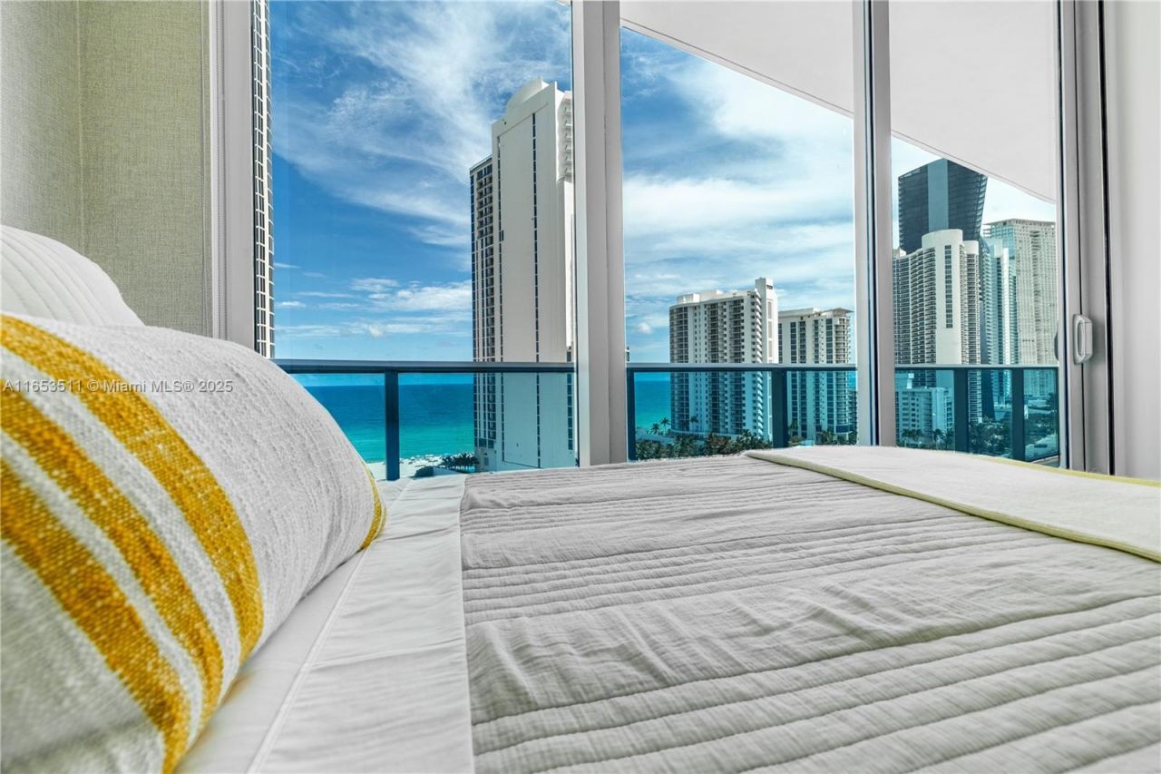 17550 Collins Ave, Unit 1203, Sunny Isles Beach, FL 33160 Photo