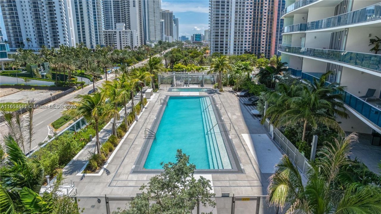 17550 Collins Ave, Unit 1203, Sunny Isles Beach, FL 33160 Photo