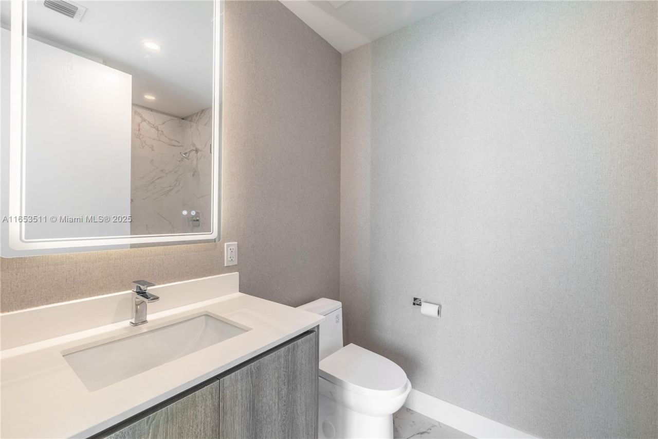 17550 Collins Ave, Unit 1203, Sunny Isles Beach, FL 33160 Photo