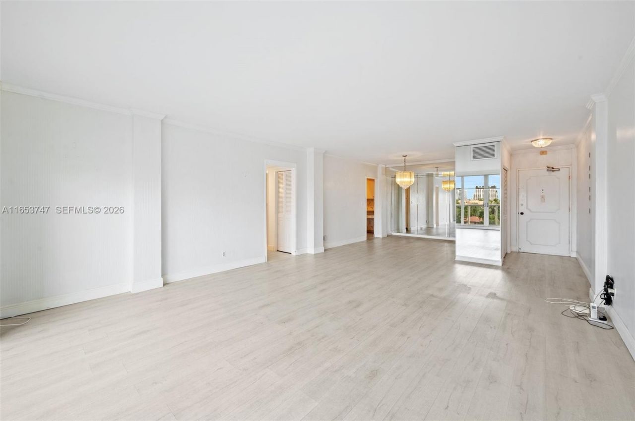 9381 E Bay Harbor Dr, Unit 603S, Bay Harbor Islands, FL 33154 Photo
