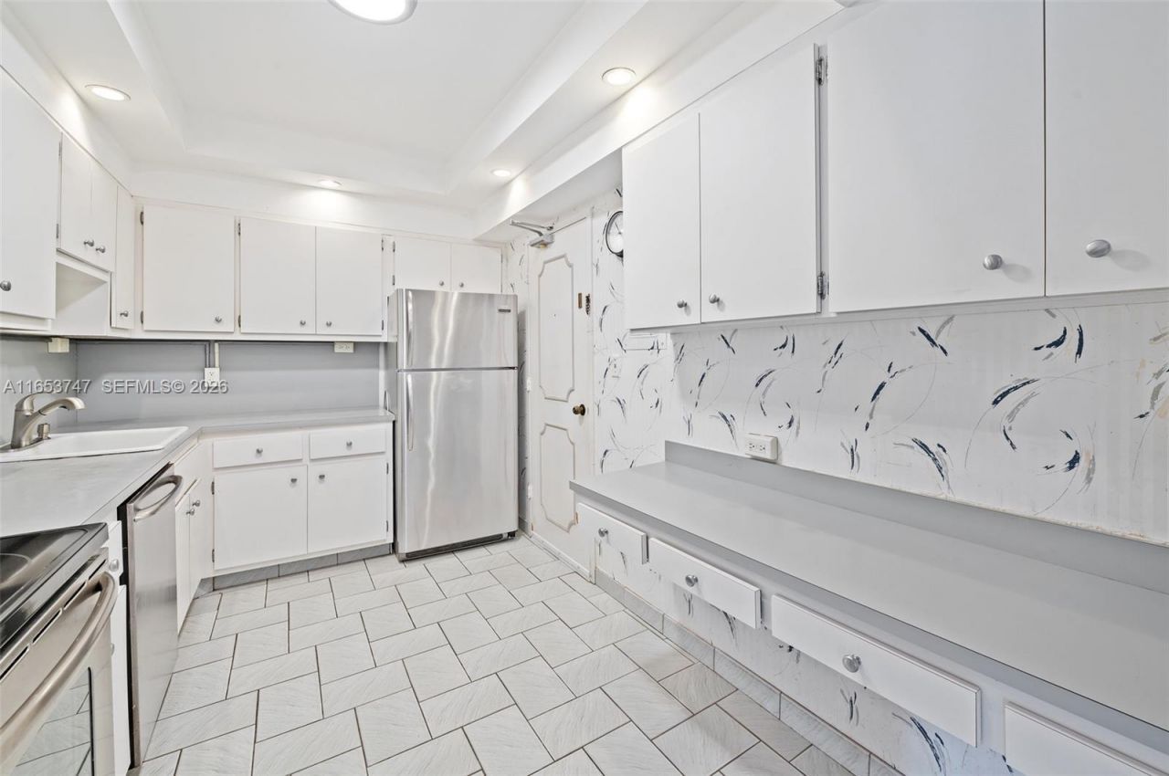 9381 E Bay Harbor Dr, Unit 603S, Bay Harbor Islands, FL 33154 Photo