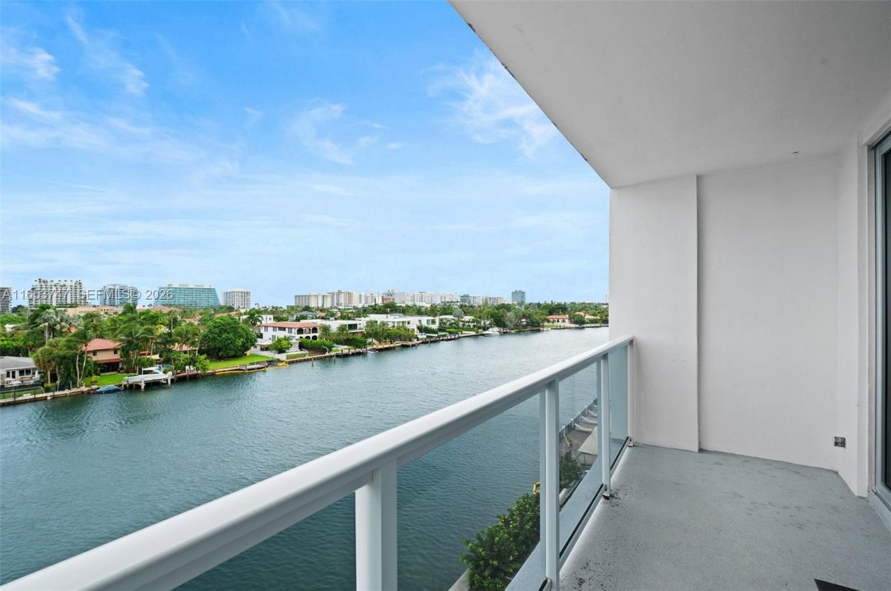 9381 E Bay Harbor Dr, Unit 603S, Bay Harbor Islands, FL 33154 Photo