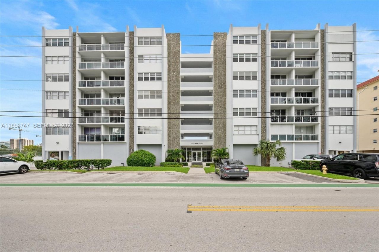 9381 E Bay Harbor Dr, Unit 603S, Bay Harbor Islands, FL 33154 Photo