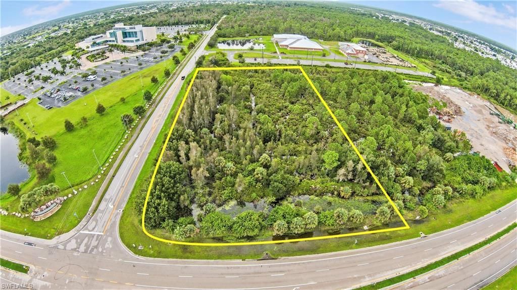 2501 Diplomat Pkwy E, Cape Coral, FL 33909 Photo