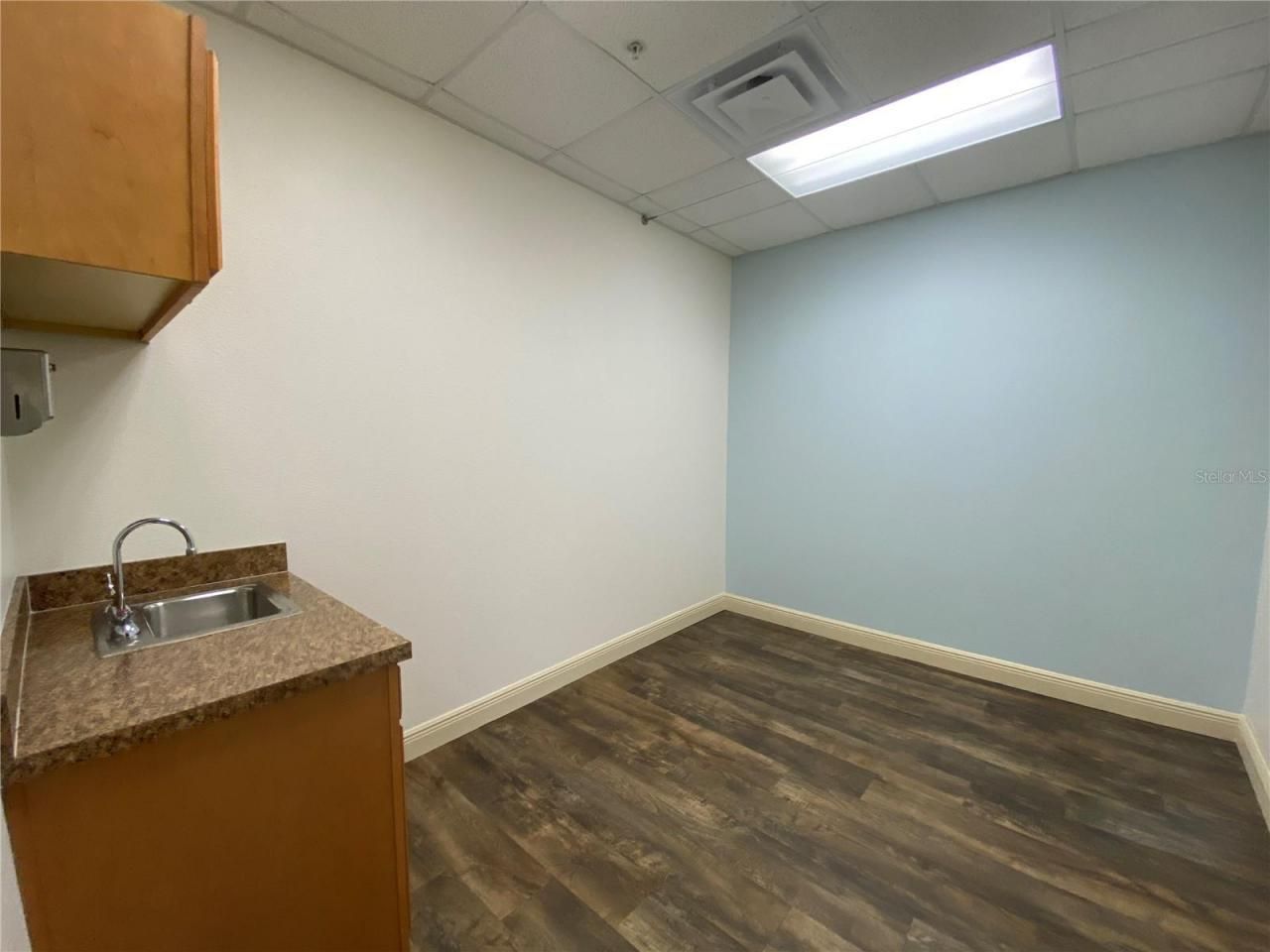 737 County Road 466, Lady Lake, FL 32159 Photo