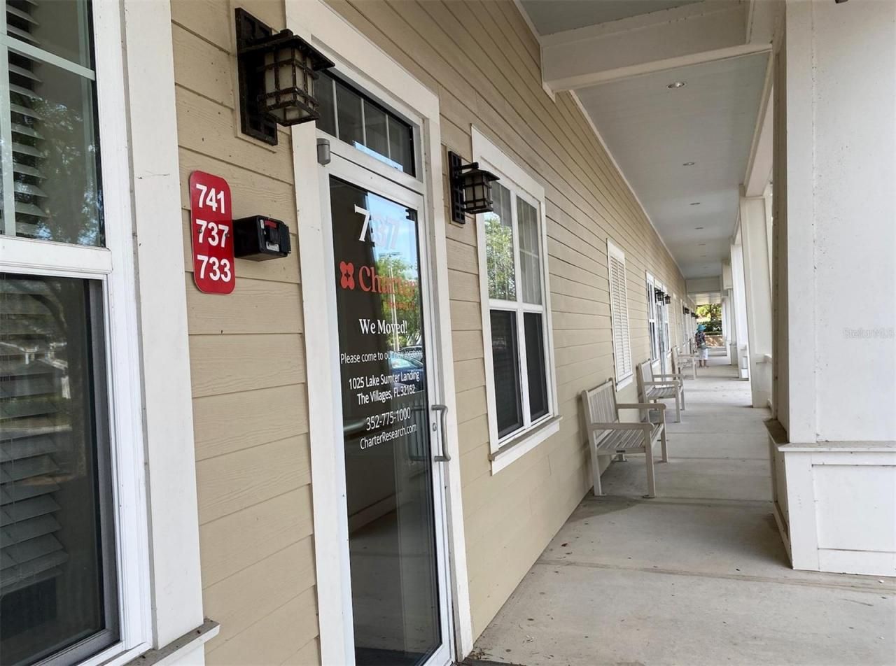 737 County Road 466, Lady Lake, FL 32159 Photo