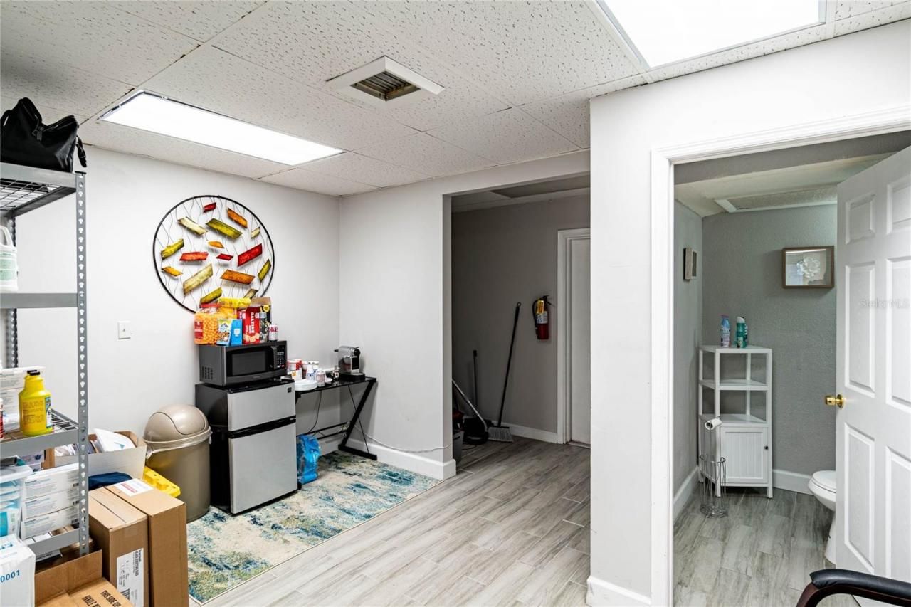 1950 W Dr Martin Luther King Jr Boulevard, Tampa, FL 33607 Photo