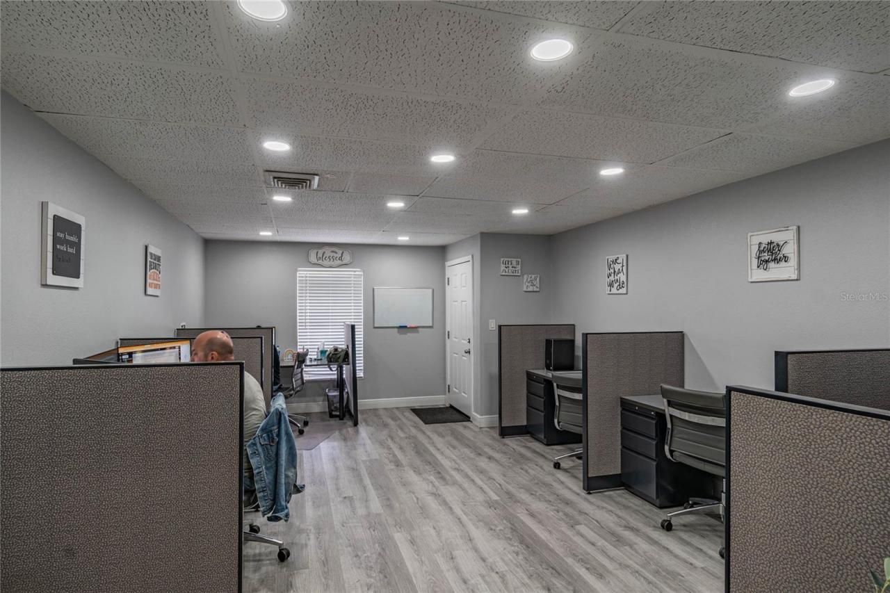 1950 W Dr Martin Luther King Jr Boulevard, Tampa, FL 33607 Photo