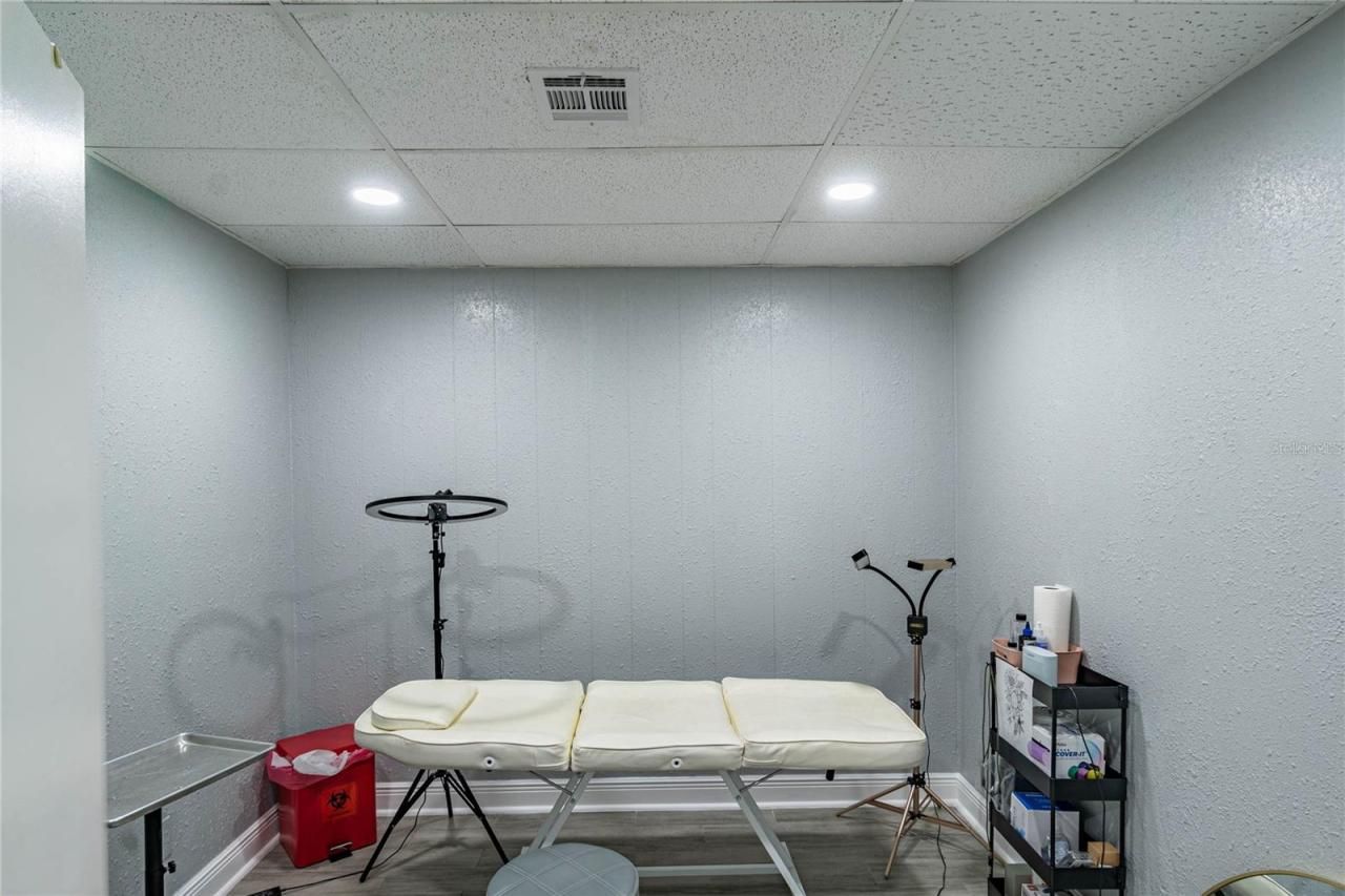 1950 W Dr Martin Luther King Jr Boulevard, Tampa, FL 33607 Photo