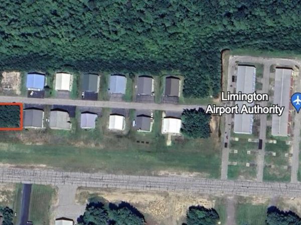 13 Airport Drive, Unit Q, Limington, ME 04049