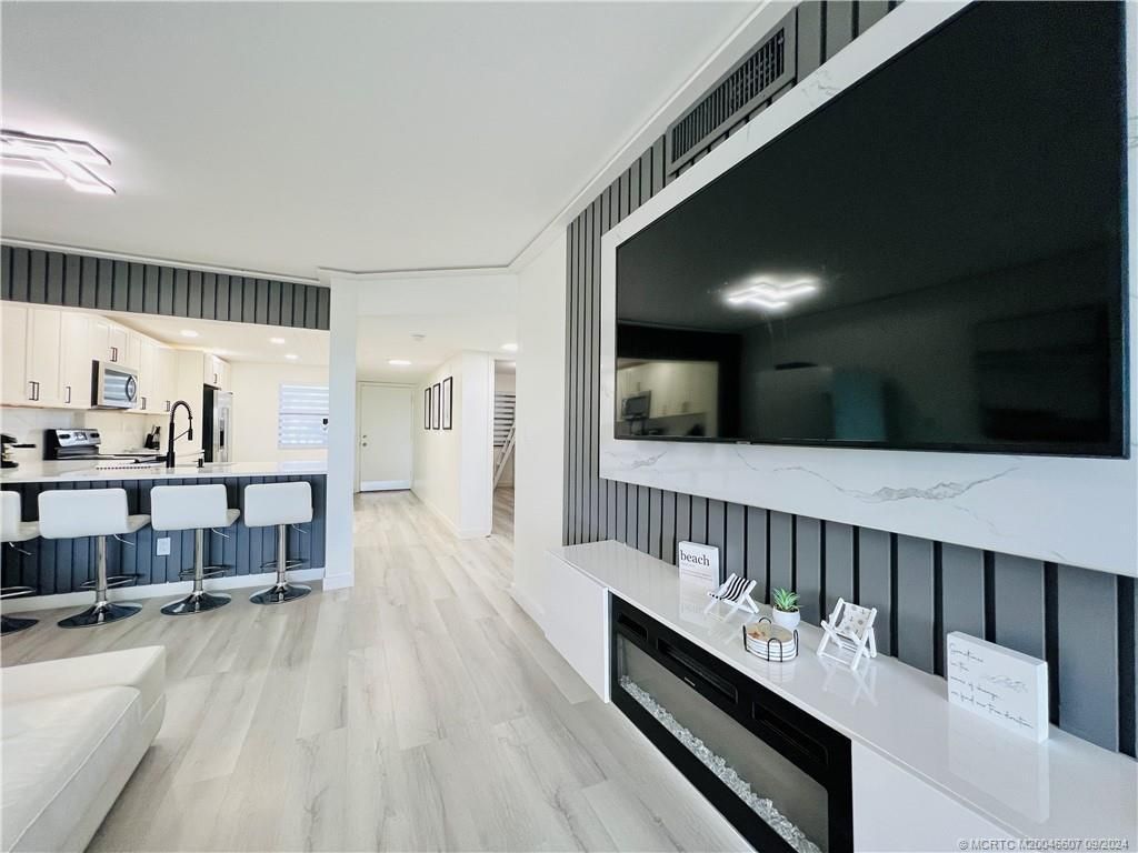 10044 S Ocean Drive, Unit 205, Jensen Beach, FL 34957 Photo