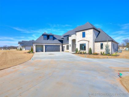 3211 E 169th Street S Bixby, OK 74008