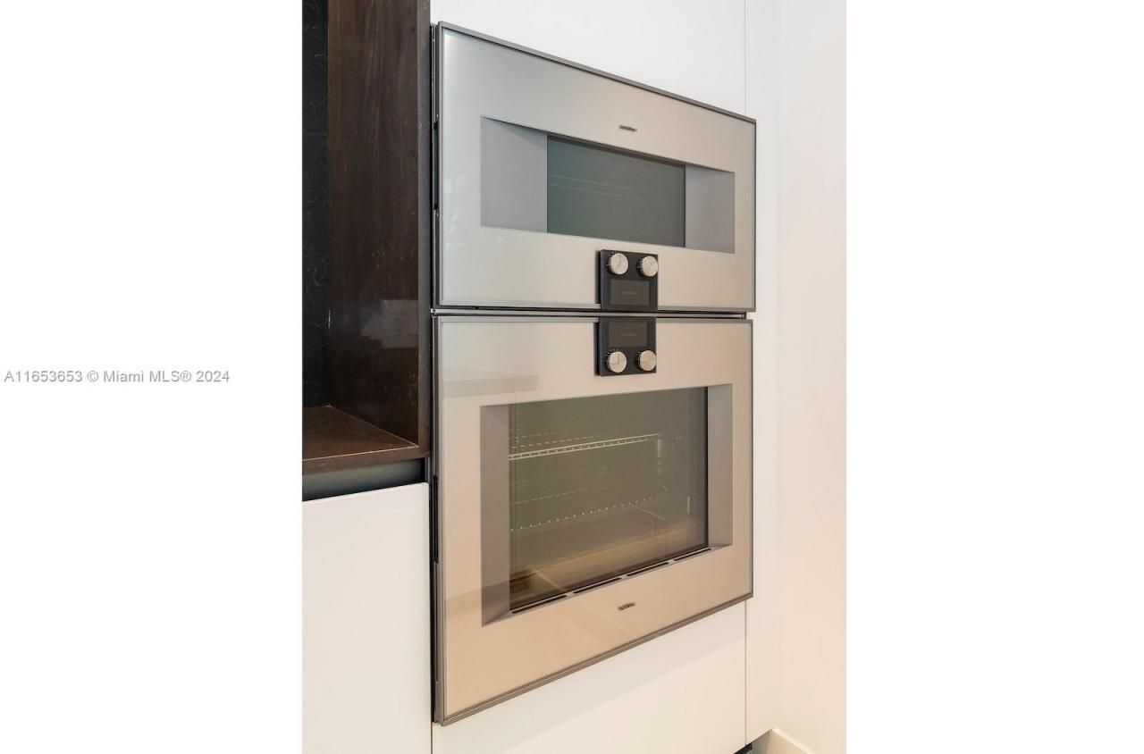 300 Biscayne Blvd Way, Unit 902, Miami, FL 33131 Photo