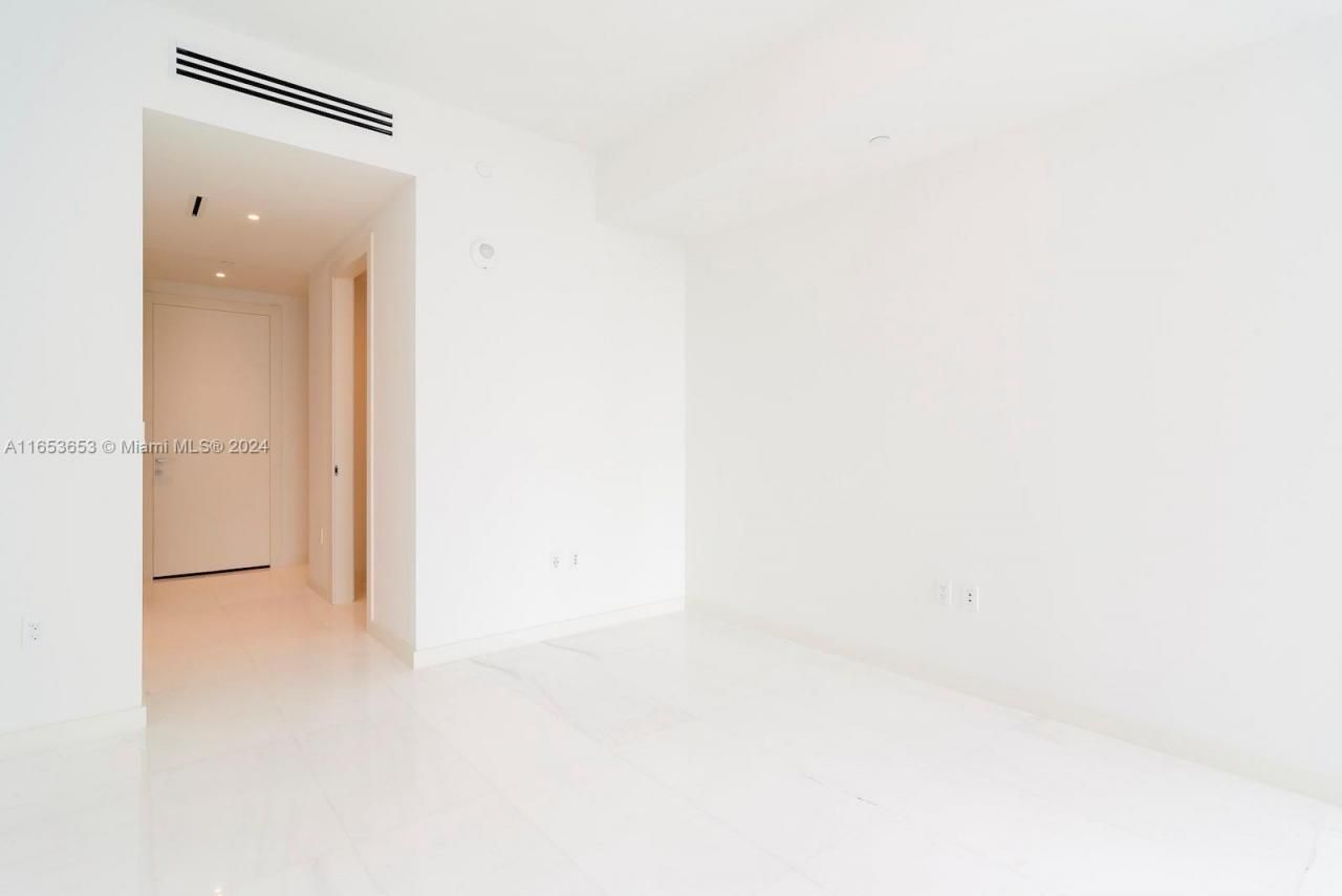 300 Biscayne Blvd Way, Unit 902, Miami, FL 33131 Photo