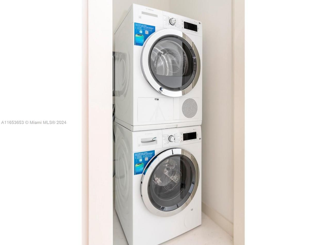 300 Biscayne Blvd Way, Unit 902, Miami, FL 33131 Photo