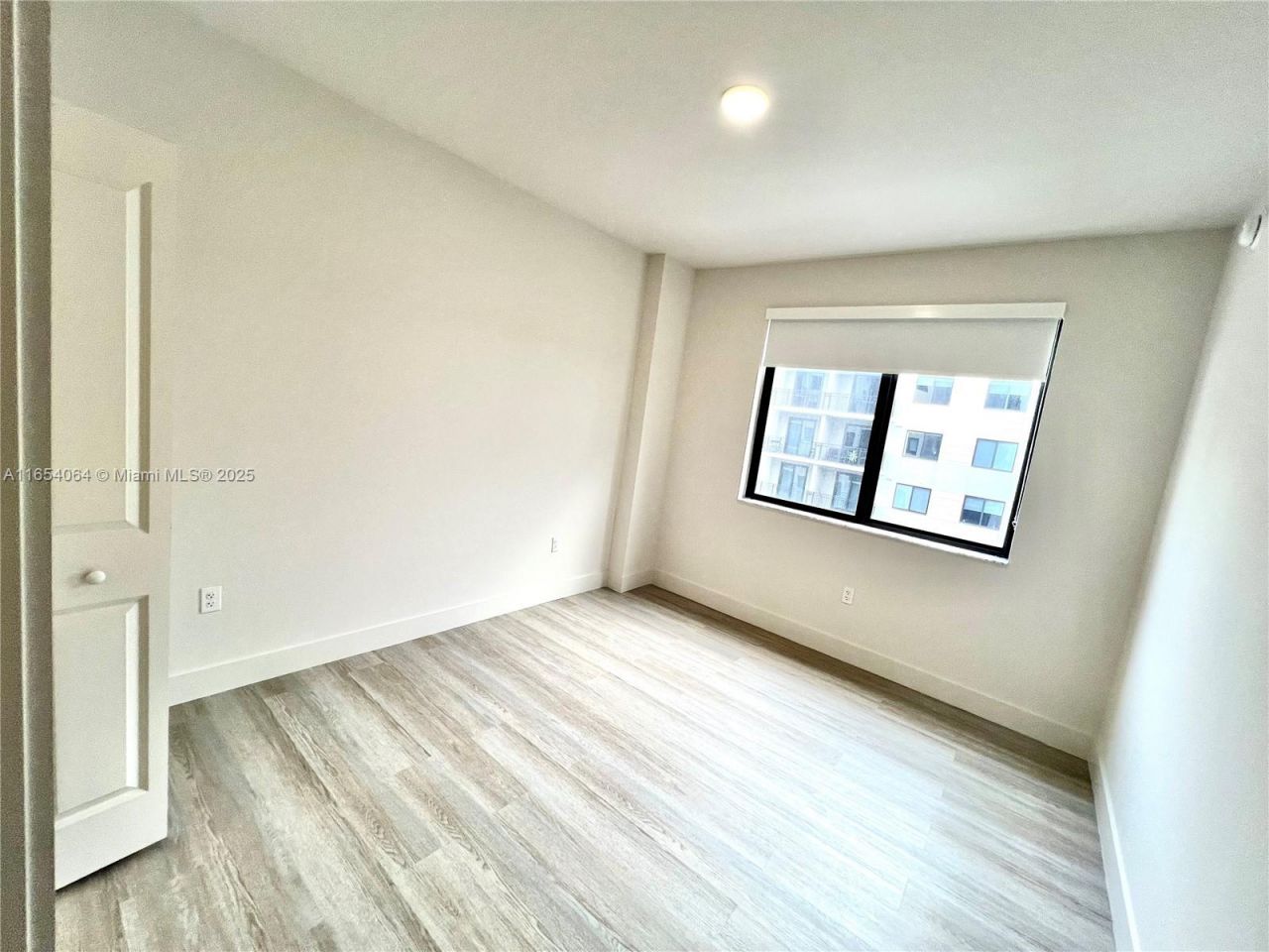 18412 Homestead Ave, Unit 606, Miami, FL 33157 Photo