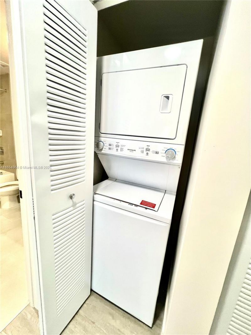 18412 Homestead Ave, Unit 606, Miami, FL 33157 Photo