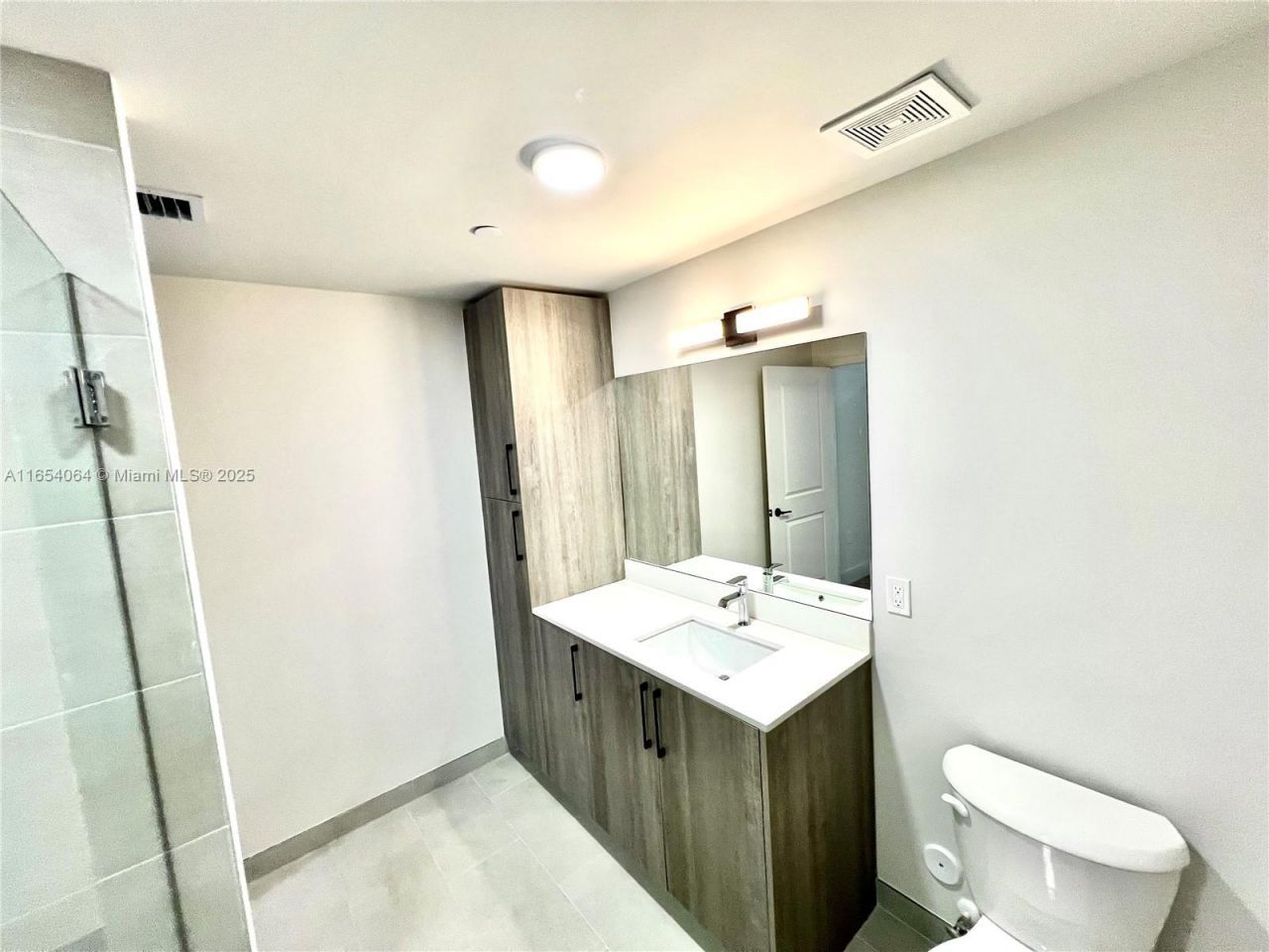 18412 Homestead Ave, Unit 606, Miami, FL 33157 Photo