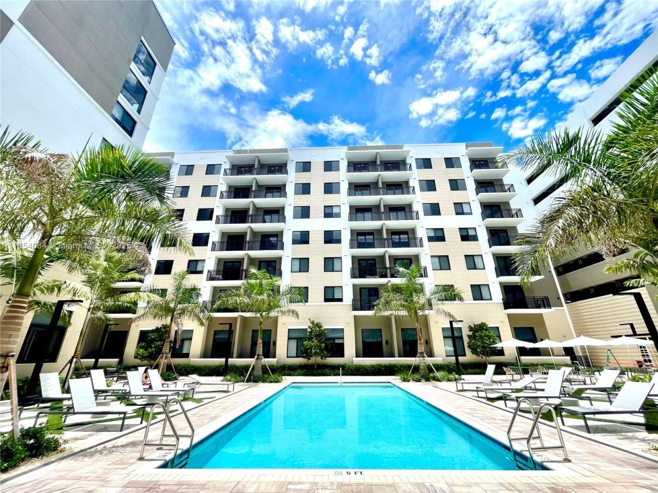 18412 Homestead Ave, Unit 606, Miami, FL 33157 Photo