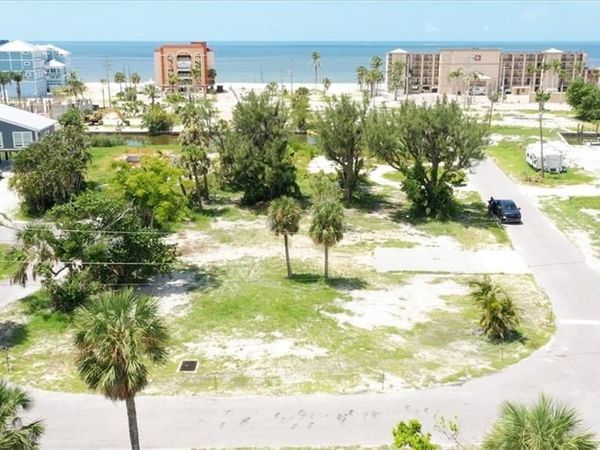 150 Matanzas ST, FORT MYERS BEACH, FL 33931