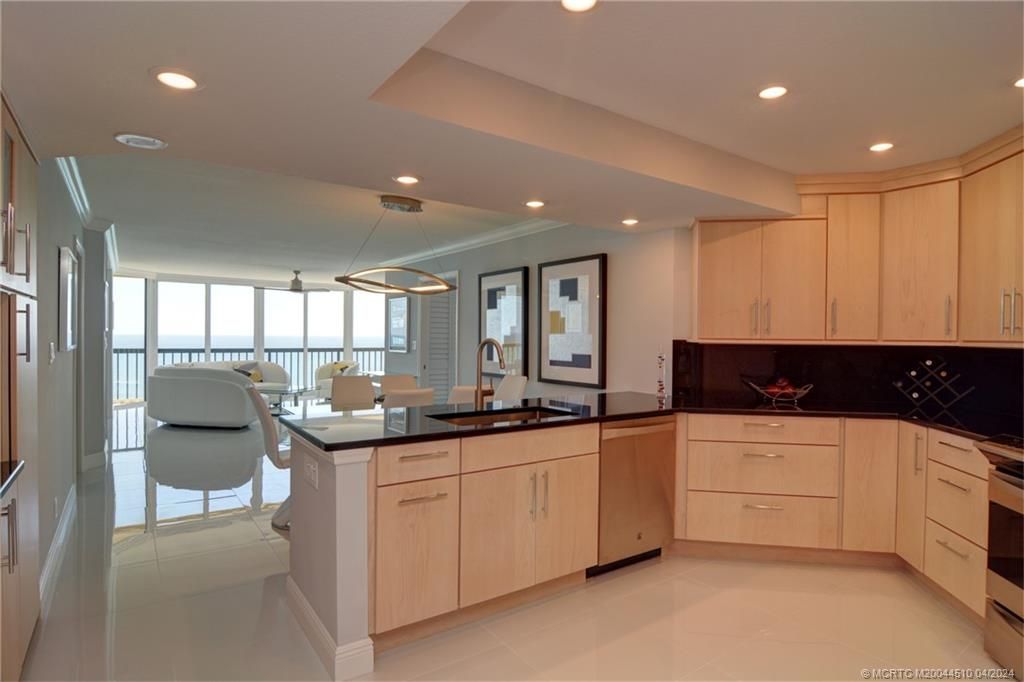 9500 S Ocean Drive, Unit 1805, Jensen Beach, FL 34957 Photo