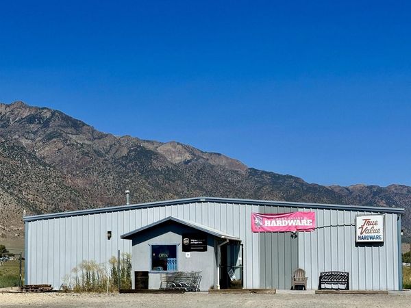 70 Manley Ranch Road, Round Mountain, NV 89045