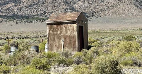 70 Manley Ranch Road, Round Mountain, NV 89045 Photo