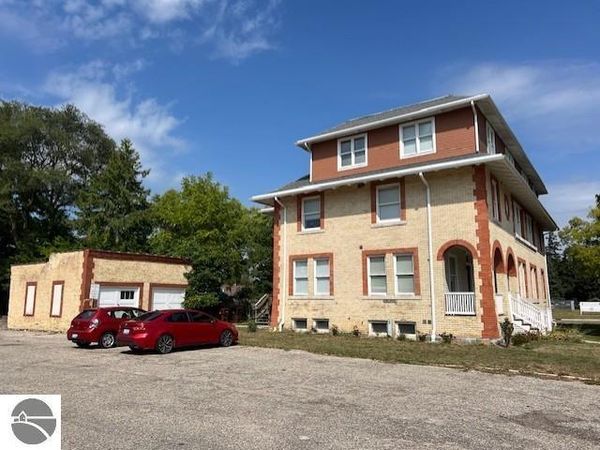 421 State Street N, Alma, MI 48801