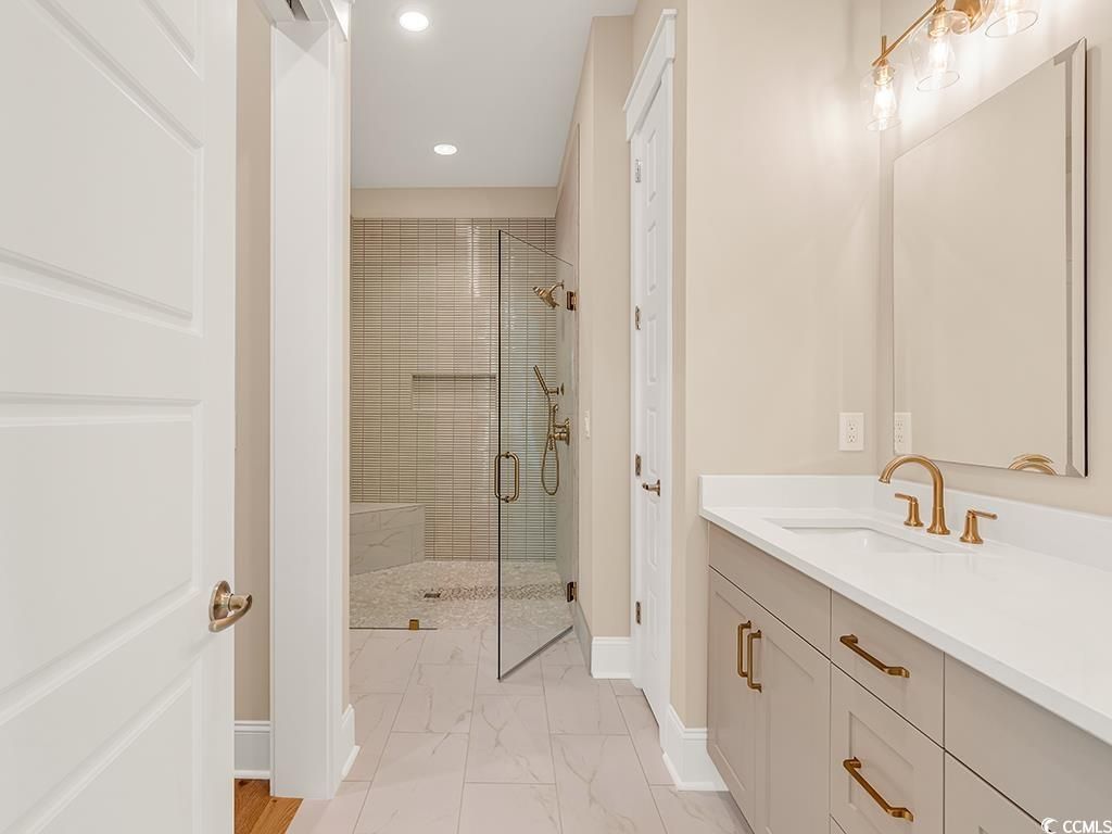 8111 Laurel Ash Ave. Photo 22
