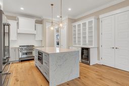 8111 Laurel Ash Ave. photo 4
