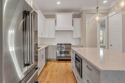 8111 Laurel Ash Ave. photo 4