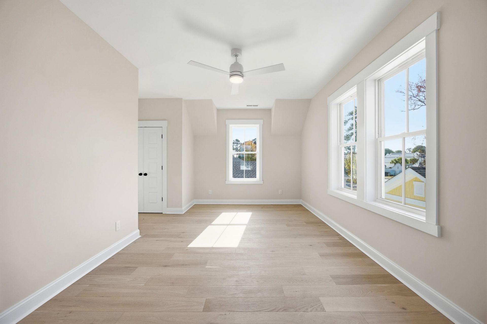 8111 Laurel Ash Ave. Photo 57